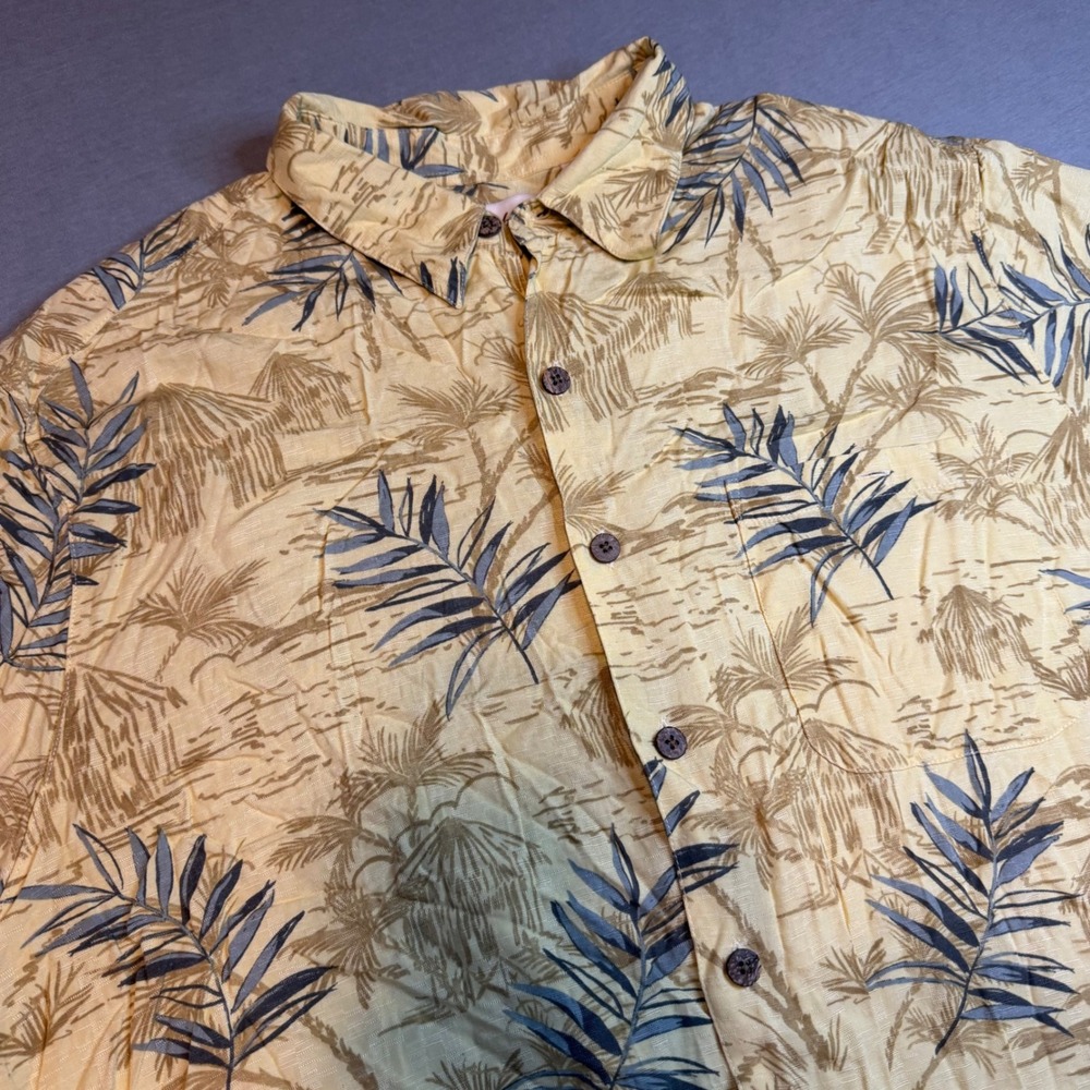 Caribbean Mens XL Rayon Hawaiian Shirt Yellow Tropical Palm Hut Island Print